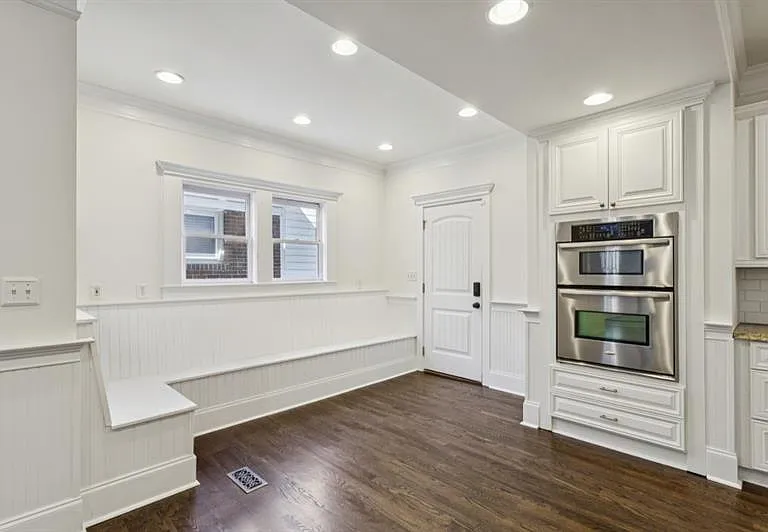 546 Highland Ave NE — Photo 18