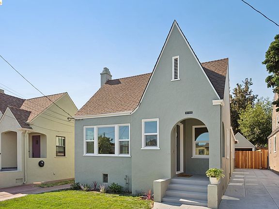 2nd image of 2533 Harrington Ave
