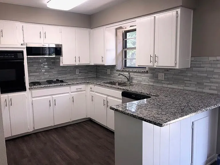 2936 Hunting Dr — Photo 2