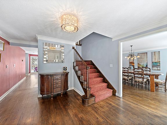 4th image of 6227 N Huntington Dr