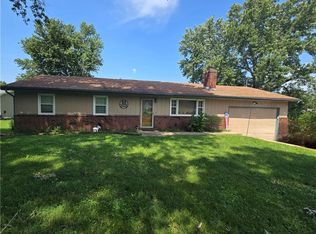 108 Hoover St, Pomona, KS 66076