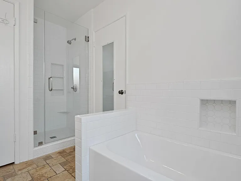 23027 Gainford St — Photo 33