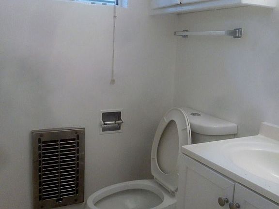 4th image of 4440 Overland Ave APT 4