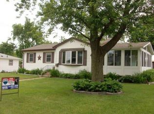 925 Wisconsin St, Waterloo, IA 50702