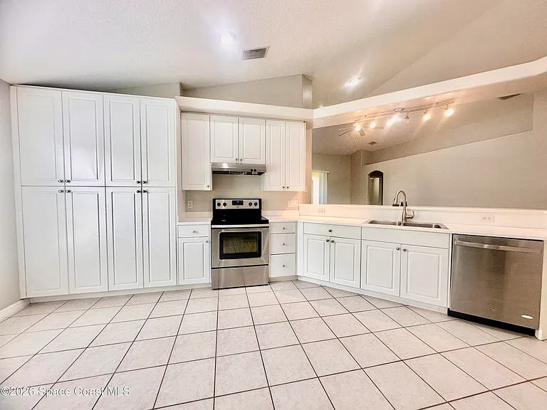 2817 Mondavi Dr — Photo 5