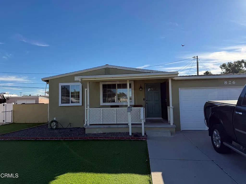 3 bed, 2.0 bath, 1132 sqft, $3,600 — Photo 3