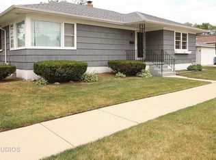 670 Mackinaw Ave, Calumet City, IL 60409