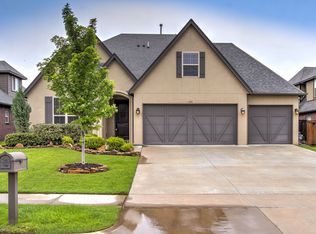 1111 S Magnolia Pl, Broken Arrow, OK 74012