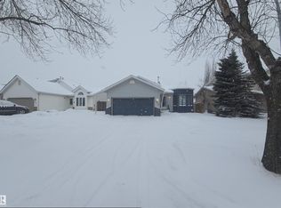 16815 91st St NW, Edmonton, AB T5Z 2W7