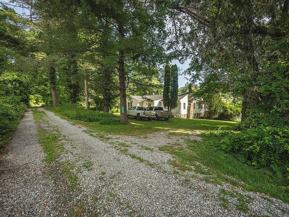 13th image of 10289 Russwood Rd