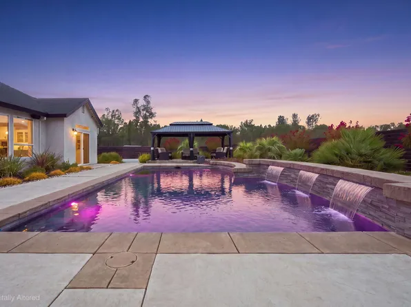 3320 Kentwood Dr, Redding, CA 96002
