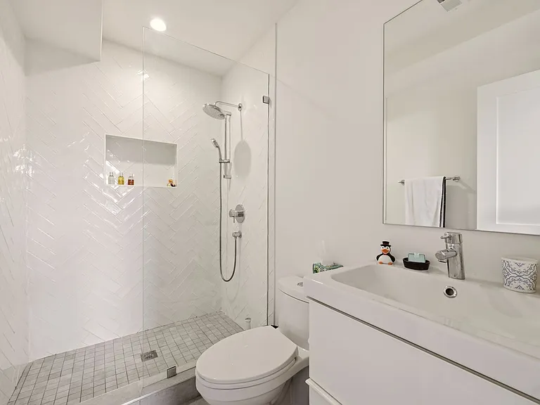 3812 13th St NW #2 — Photo 16