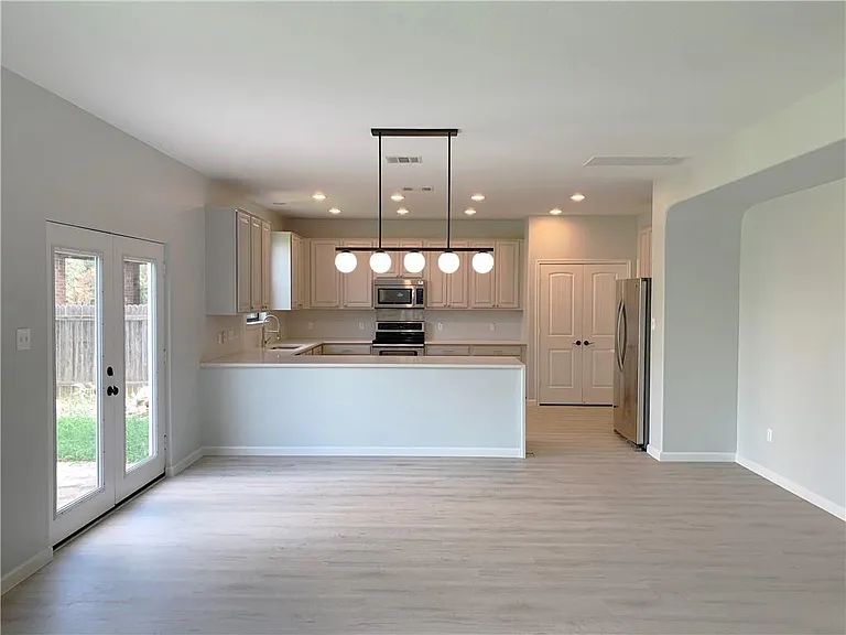 2101 Sage Canyon Dr — Photo 24