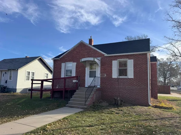 1302 N Madison St, Lexington, NE 68850