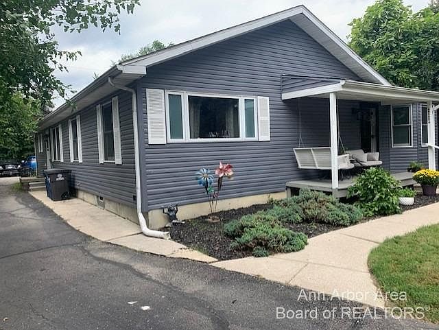 1st image of 1385 Kensington Dr