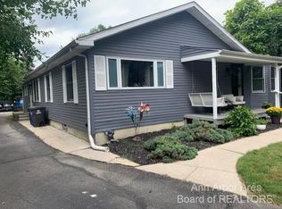 1385 Kensington Dr, Ann Arbor, MI