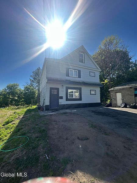 3rd image of 1142 Cutler Street