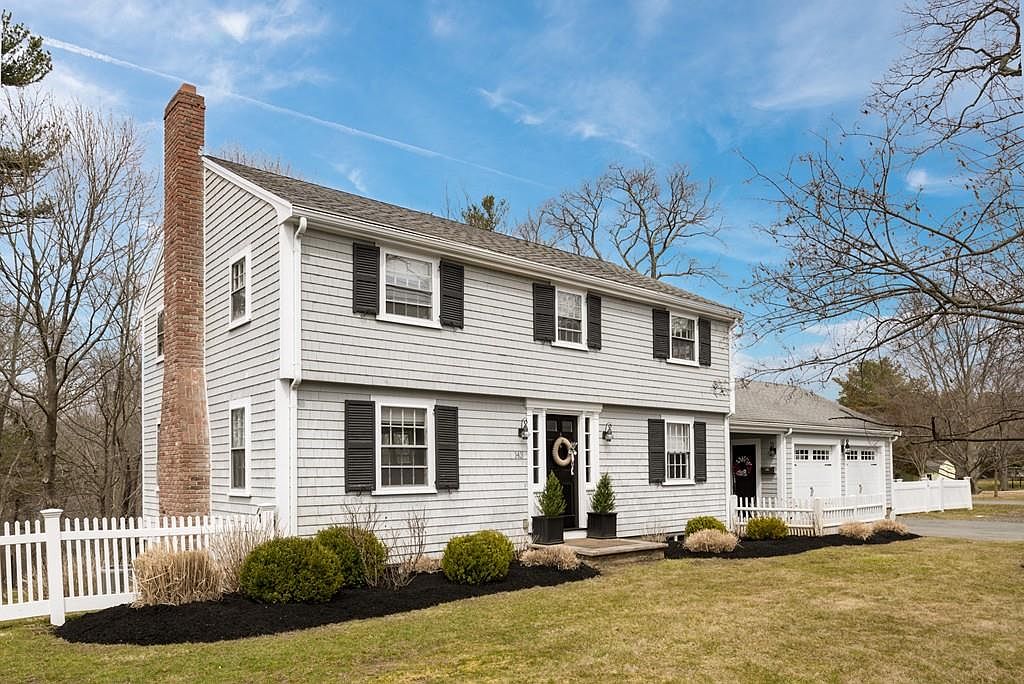 143 Gardner St, Hingham, MA 02043 Zillow