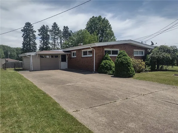 313 Chester Dr, Lower Burrell, PA 15068