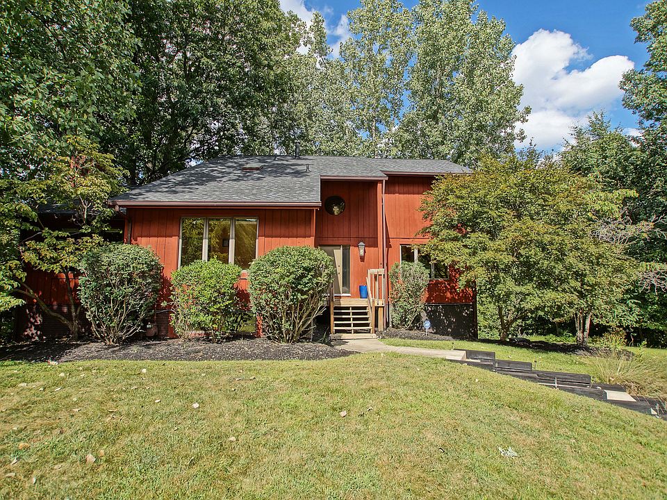 1st image of 635 Rockwood Dr