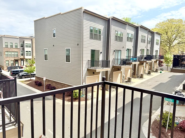 outdoor balcony off of dining room