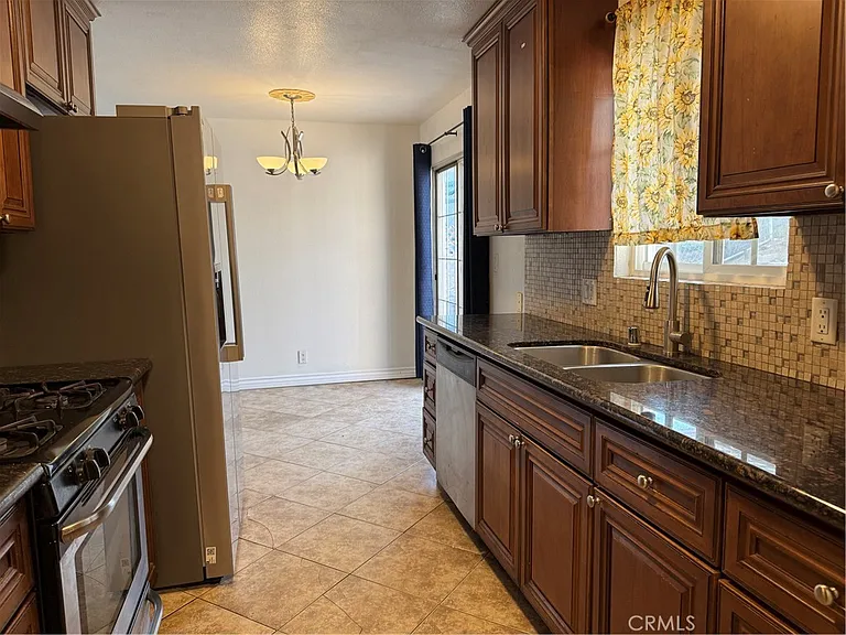 312 Silton Ave — Photo 9