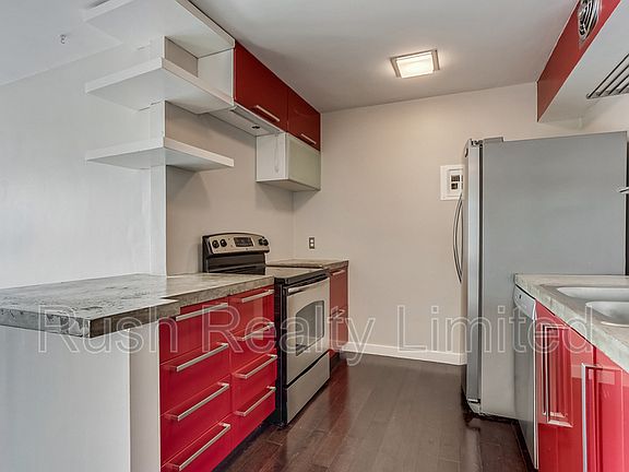 5th image of 1050 N Corona St APT 205