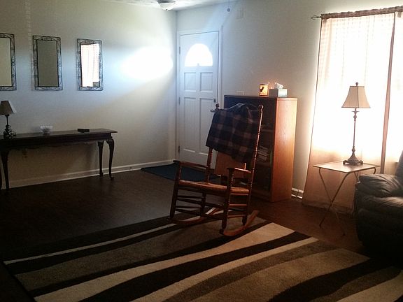 5th image of 905 Rose Petal Ln