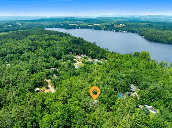 70 Meredith Lane, Barnstead, NH 03225