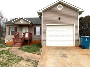 2116 Jenkins Printing Dr, Newton, NC 28658