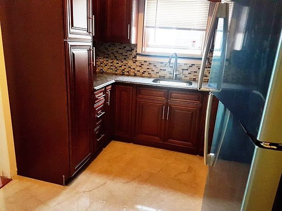 2nd image of 2107 38th St APT 3F