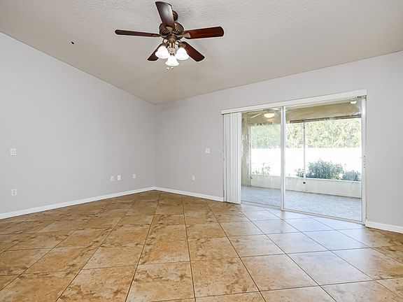4th image of 1012 Heron Ct