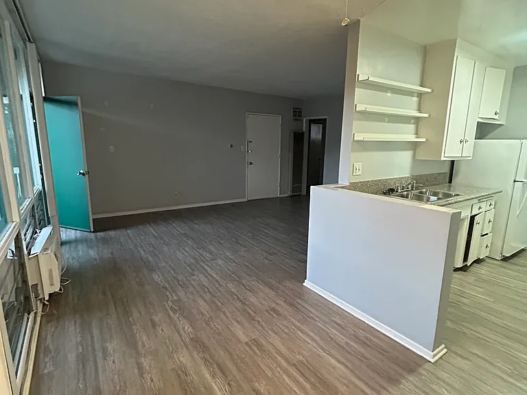 1428 Havenhurst Dr #16 — Photo 5