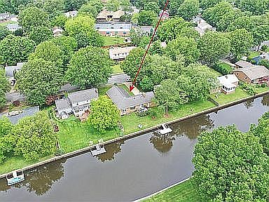 5th image of 310 Burgh Westra Dr