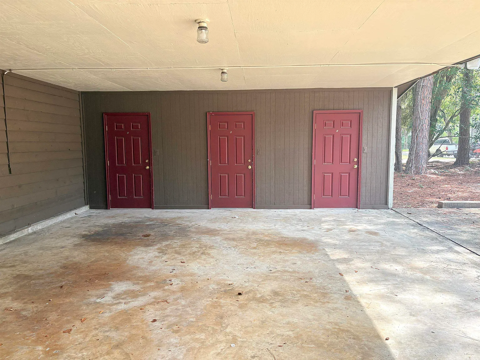 3 bed, 2.5 bath, 1200 sqft, $1,495 — Photo 3