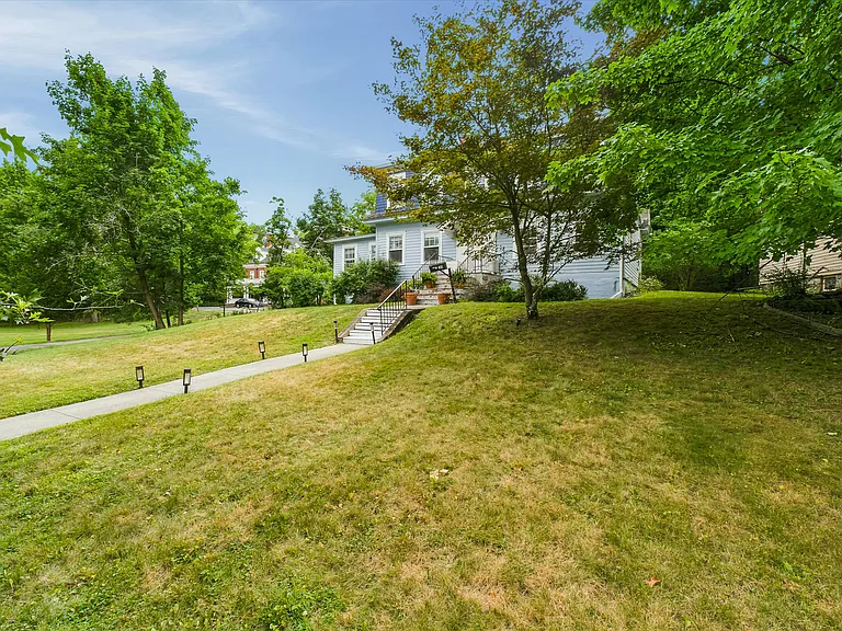 108 Hooker Ave — Photo 34