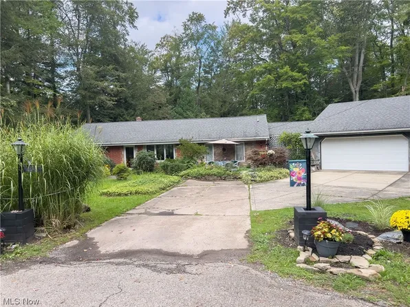 10359 Timbercreek Dr, Kirtland, OH 44094