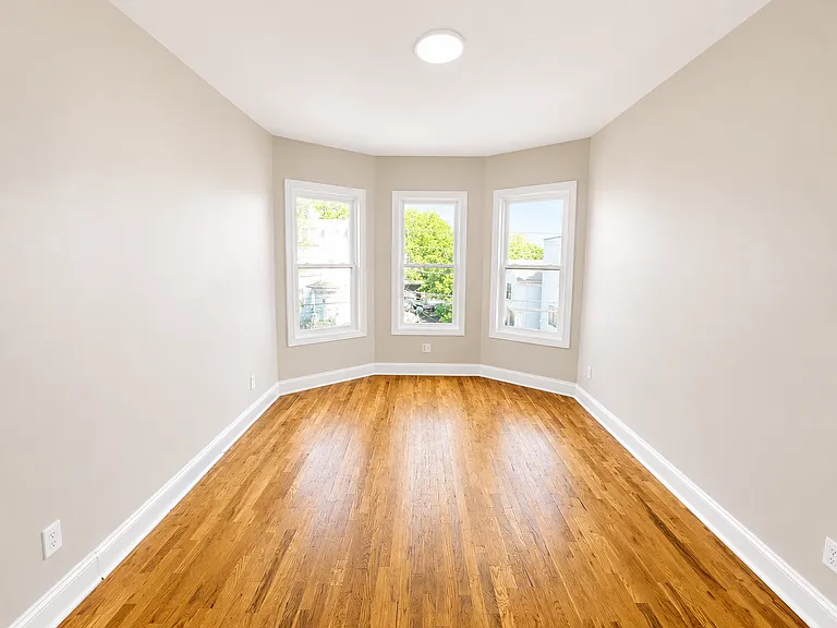 699 S 18th St #3 — Photo 5