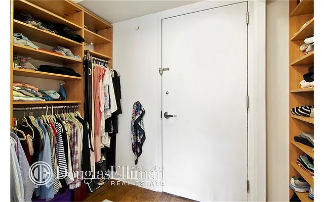 Rented by Douglas Elliman | media 22