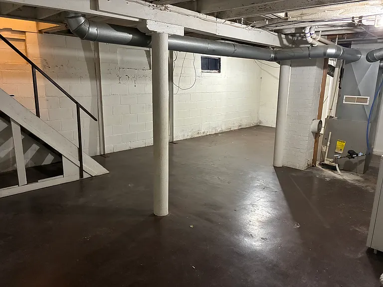 3121 Jefferson St — Photo 11