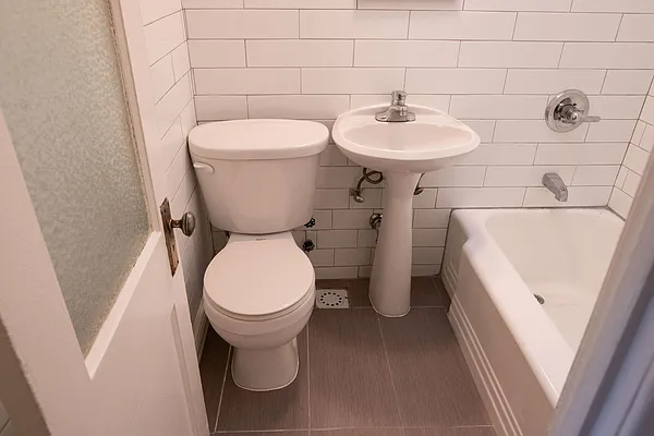 Rented by Susan Penzner Real Estate | media 19