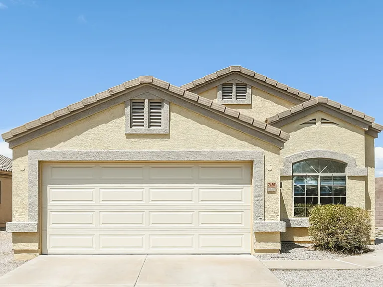 2460 W Tanner Ranch Rd — Photo 1