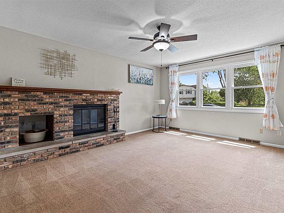 5th image of 24 Gleason Dr