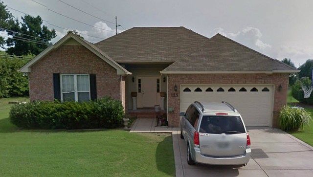 1st image of 125 Stanley Dr
