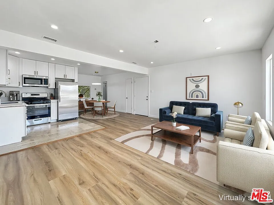 346 W Hardy St #1