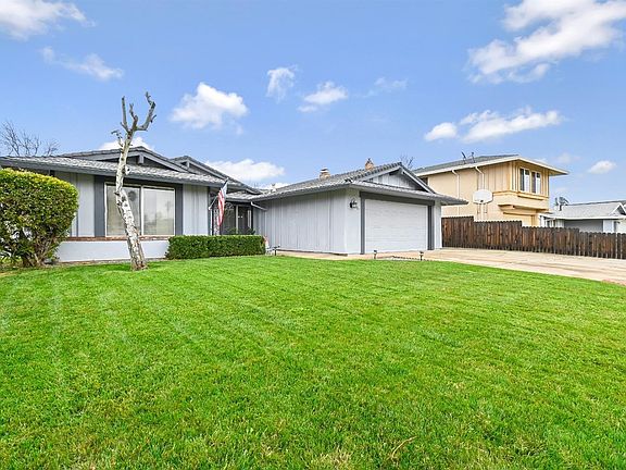 3rd image of 1231 Gavin Dr