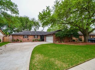 3207 Ripple Creek Cir, Baytown, TX 77521