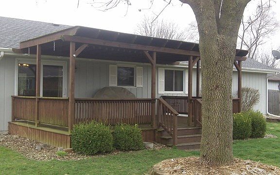 3rd image of 843 Independence Dr