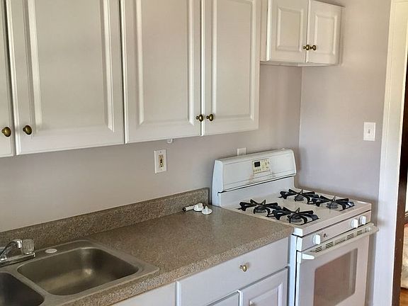 5th image of 3616 Cypress Ave APT 3