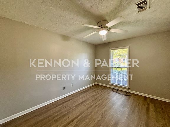 5th image of 1810 Springvalley Dr